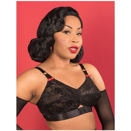 What Katie Did It features beautiful black lace and pretty red